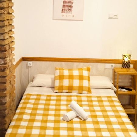 Hostel Costa-Luz Bejar 28-30 Huelva Bagian luar foto