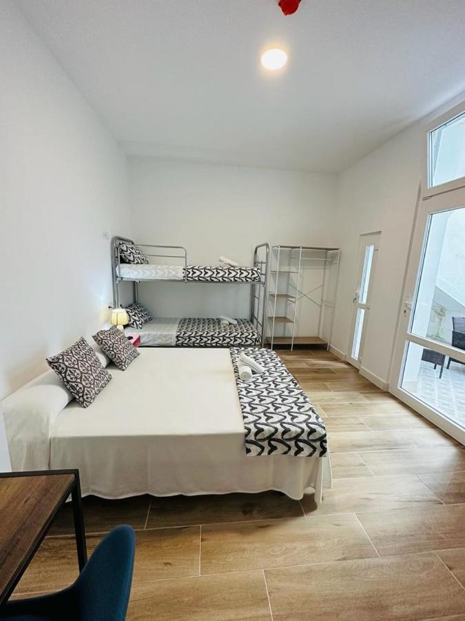 Hostel Costa-Luz Bejar 28-30 Huelva Bagian luar foto