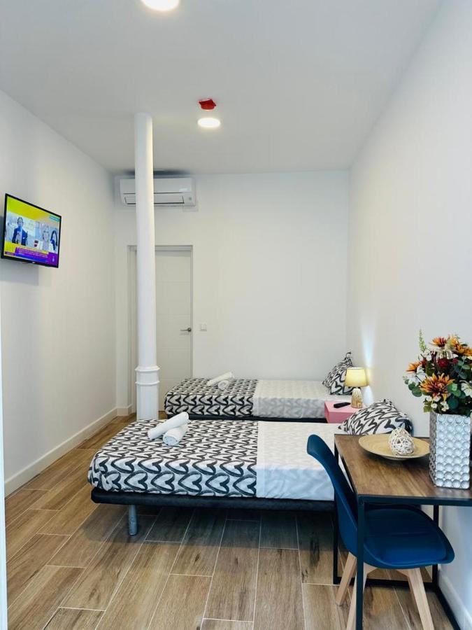 Hostel Costa-Luz Bejar 28-30 Huelva Bagian luar foto
