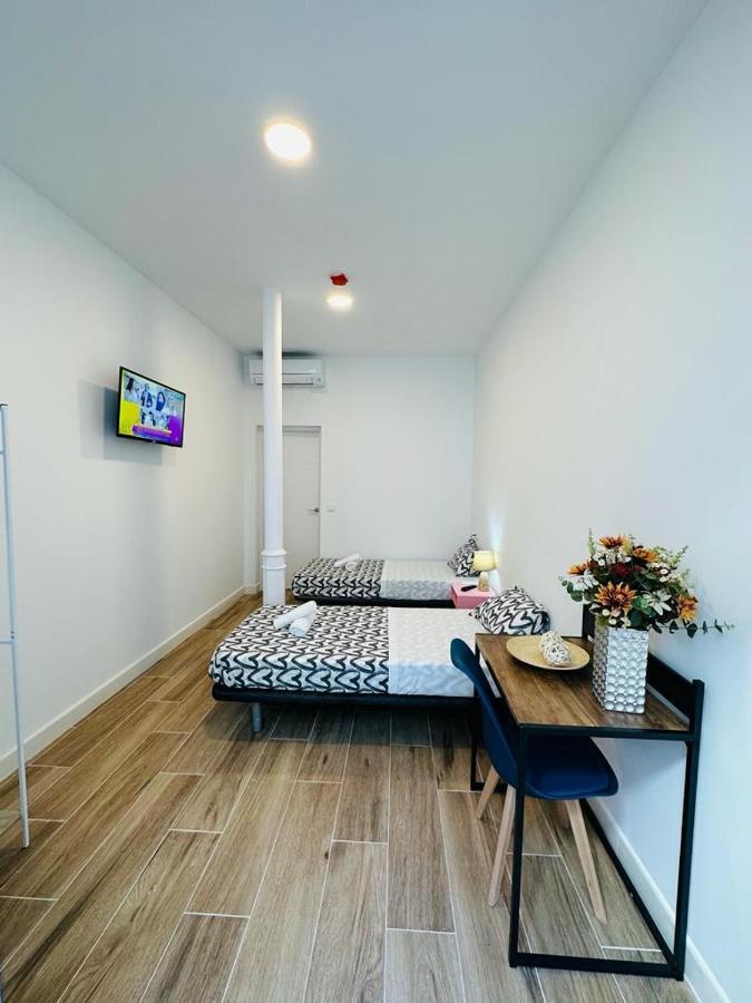 Hostel Costa-Luz Bejar 28-30 Huelva Bagian luar foto