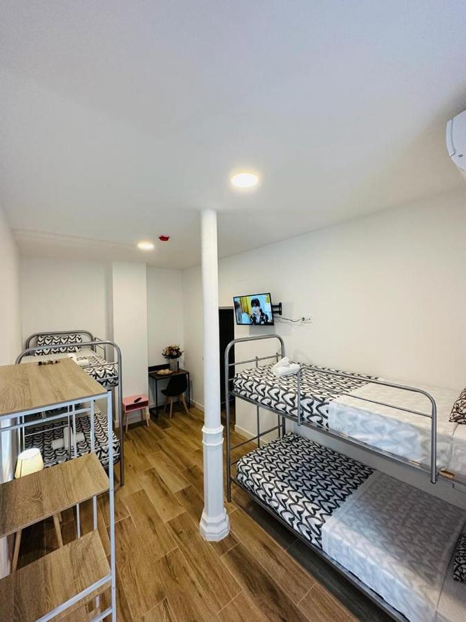 Hostel Costa-Luz Bejar 28-30 Huelva Bagian luar foto