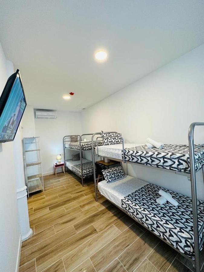 Hostel Costa-Luz Bejar 28-30 Huelva Bagian luar foto