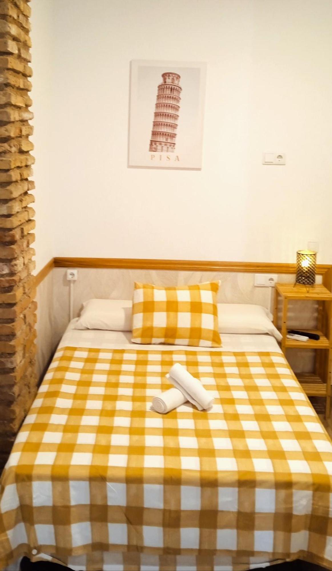 Hostel Costa-Luz Bejar 28-30 Huelva Bagian luar foto